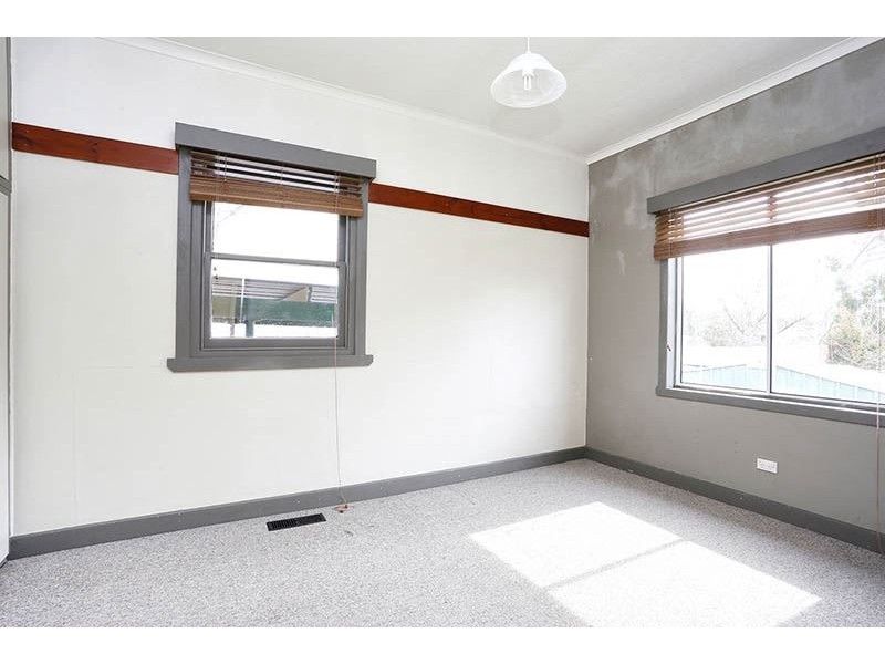 13 Harrisons St, Mitcham VIC 3132