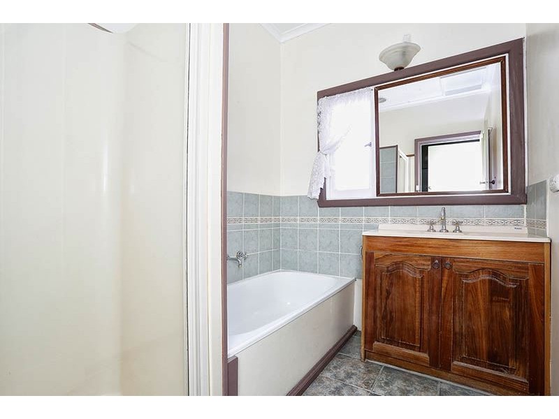 13 Harrisons St, Mitcham VIC 3132