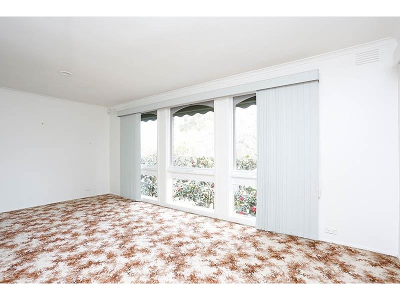 2 Burlington Crescent, Wantirna VIC 3152