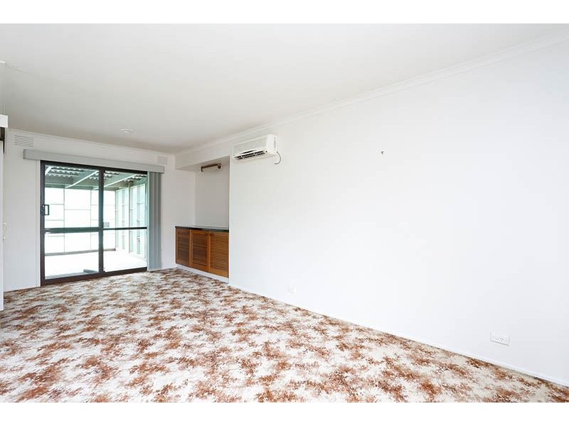 2 Burlington Crescent, Wantirna VIC 3152