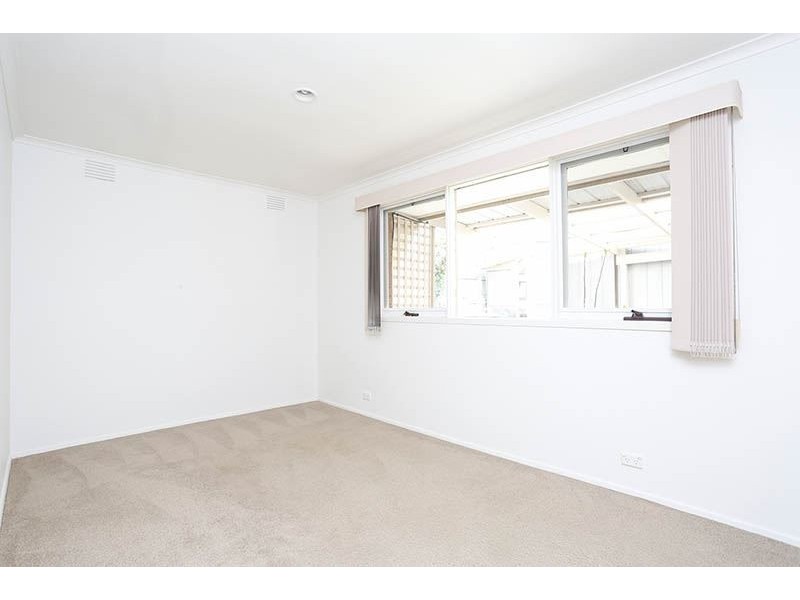 2 Burlington Crescent, Wantirna VIC 3152