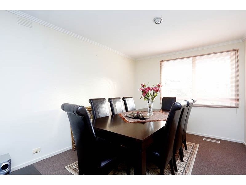 19 Gaynor Crescent, Glen Waverley VIC 3150