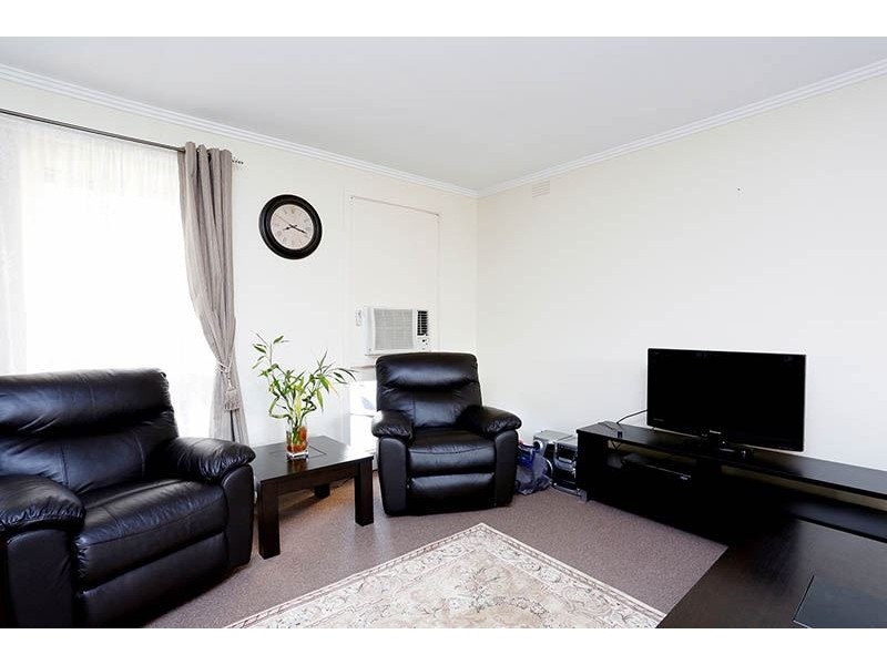 19 Gaynor Crescent, Glen Waverley VIC 3150