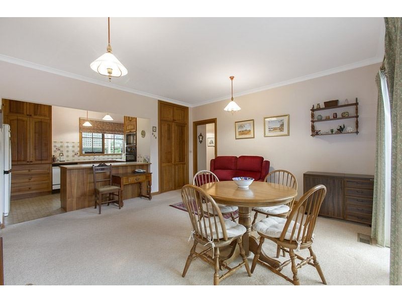 21 Atheldene Drive, Glen Waverley VIC 3150