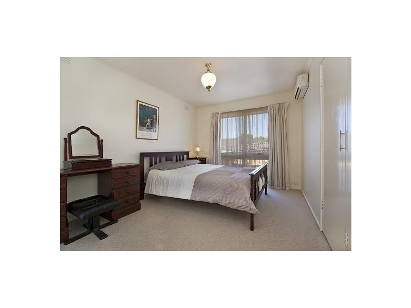 2/17 Walter Street, Glen Waverley VIC 3150