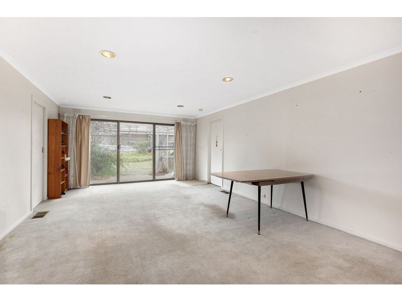 18 Myrtle Street, Glen Waverley VIC 3150