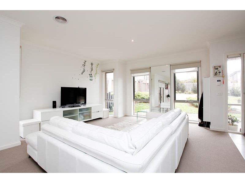 12/35 Lily Way, Skye VIC 3977