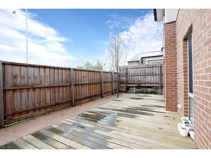 12/35 Lily Way, Skye VIC 3977