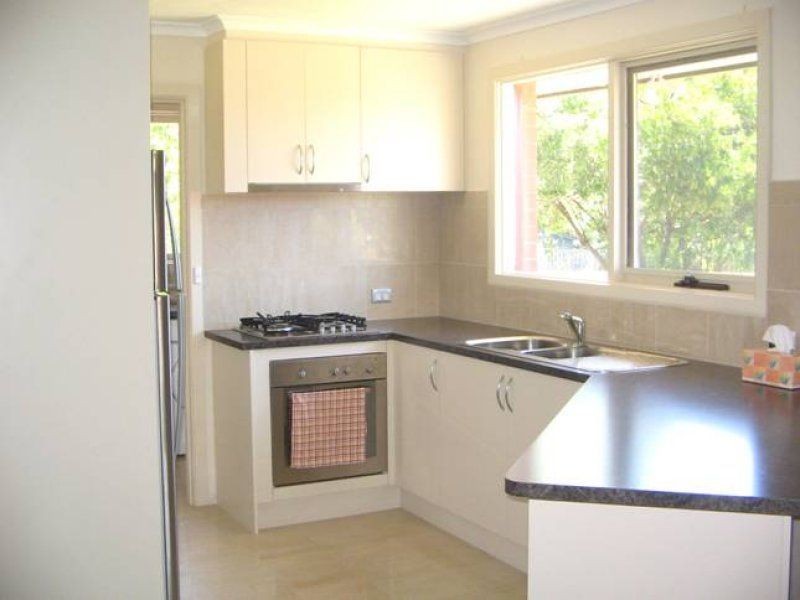 16 Arianne Ave, Glen Waverley VIC 3150