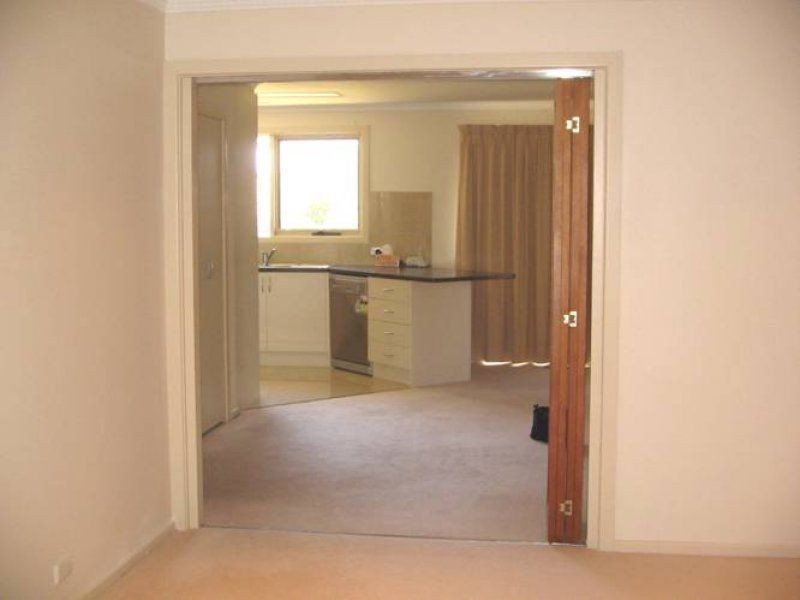 16 Arianne Ave, Glen Waverley VIC 3150