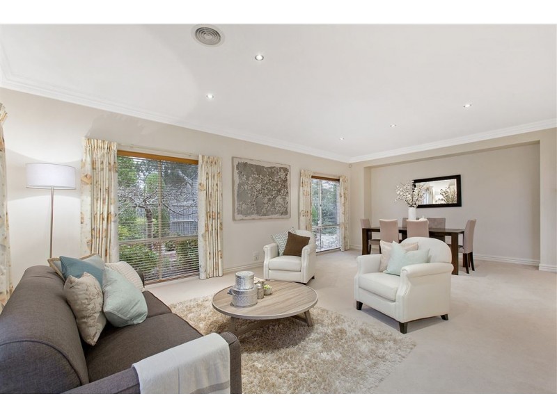 9 Peartree Way, Glen Waverley VIC 3150