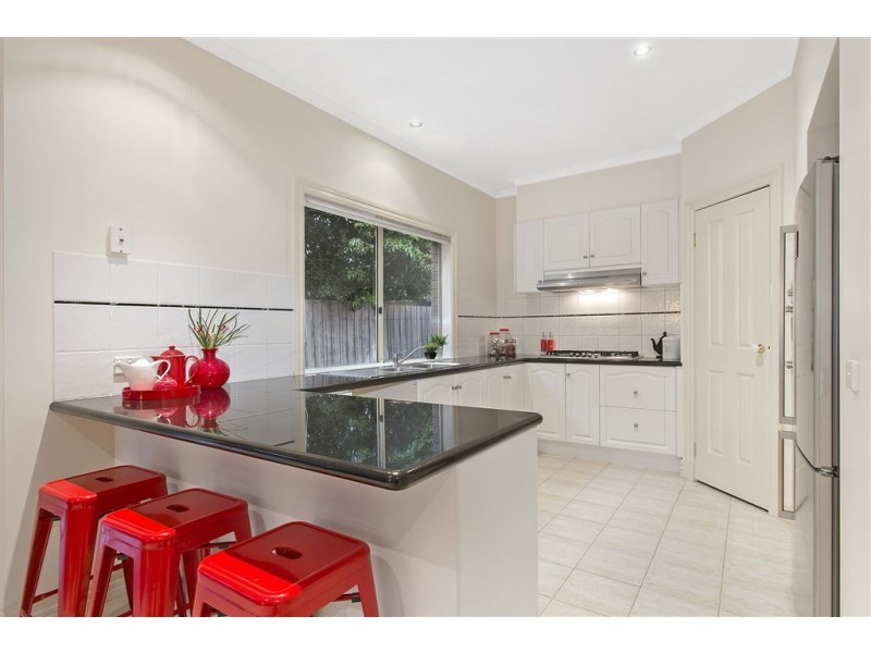 9 Peartree Way, Glen Waverley VIC 3150