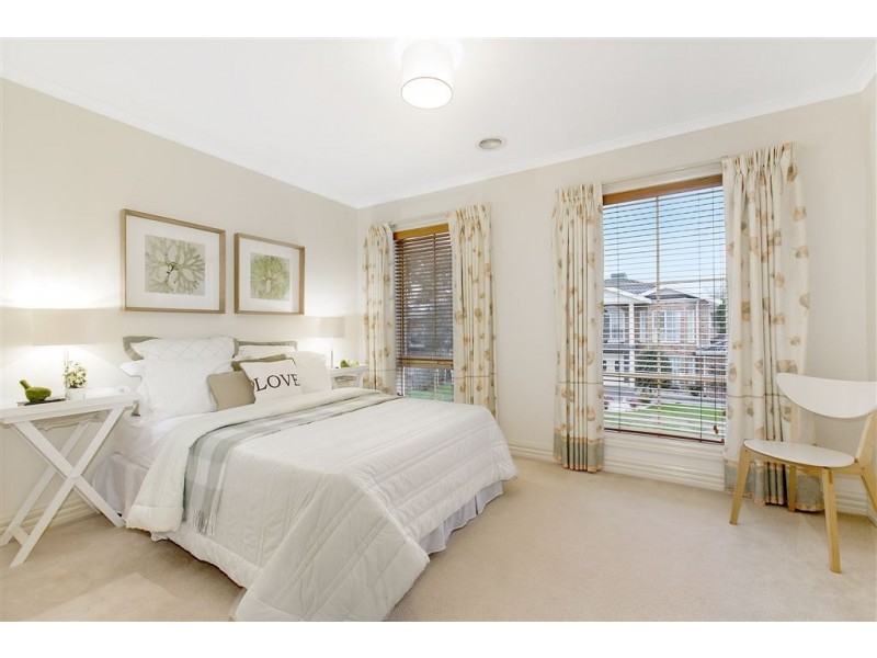 9 Peartree Way, Glen Waverley VIC 3150