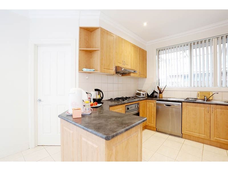 2/12 Myrtle Street, Glen Waverley VIC 3150