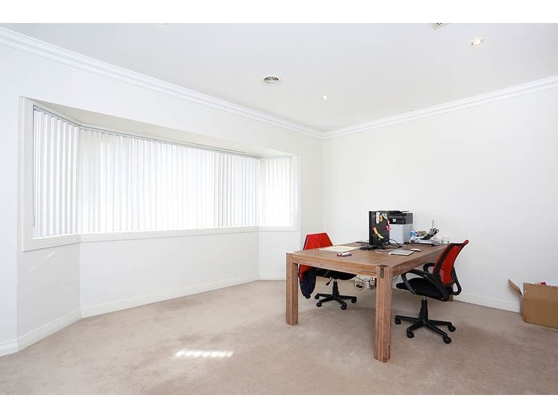 2/12 Myrtle Street, Glen Waverley VIC 3150