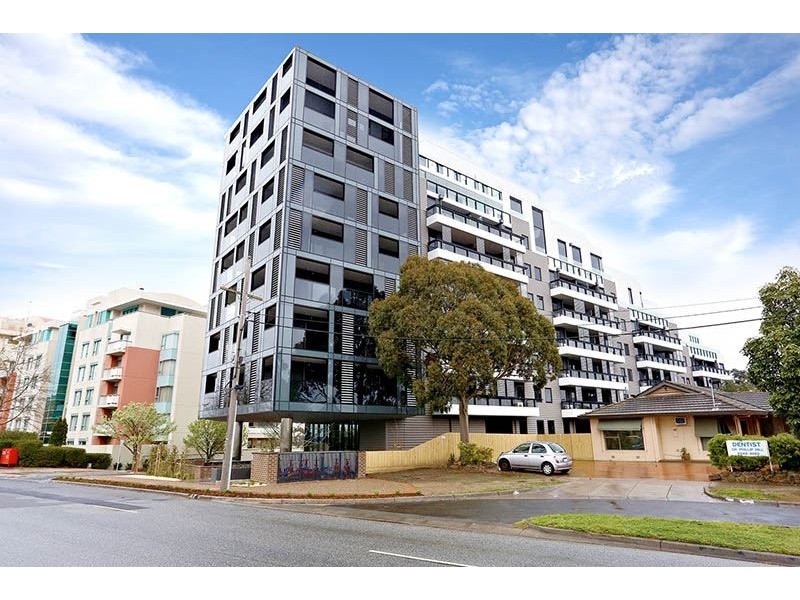 303/5 Sovereign Point Crt, Doncaster VIC 3108