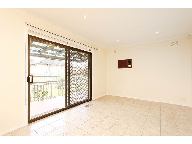 32 Paxton Drive, Glen Waverley VIC 3150