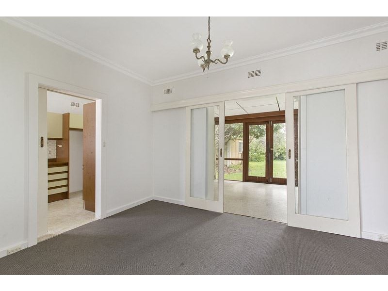 15 Virginia Street, Mount Waverley VIC 3149