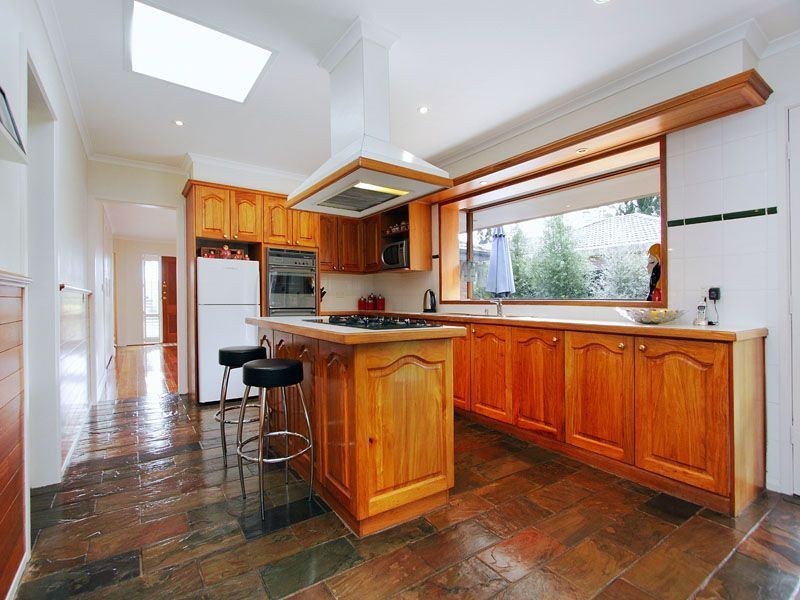 6 Gauntlet Avenue, Glen Waverley VIC 3150