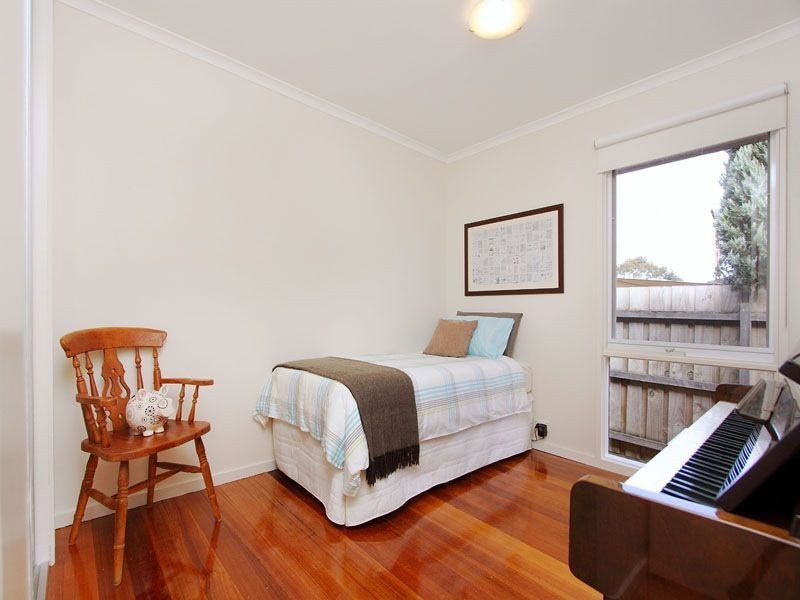 6 Gauntlet Avenue, Glen Waverley VIC 3150