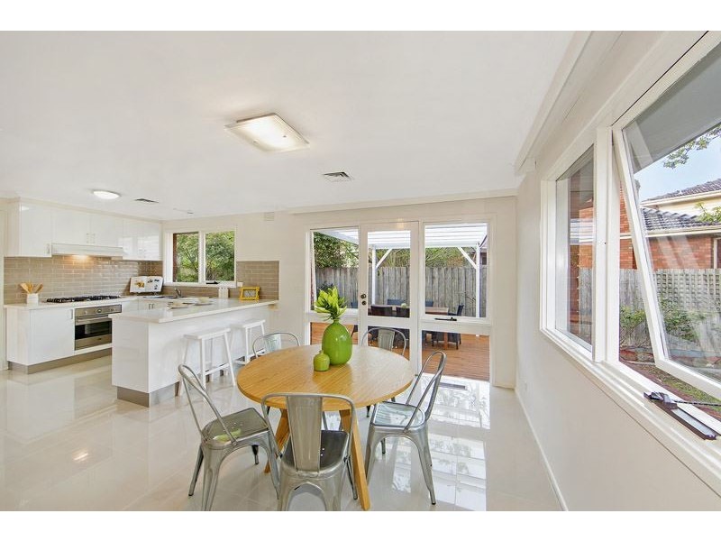 21 Lincoln Street, Burwood East VIC 3151