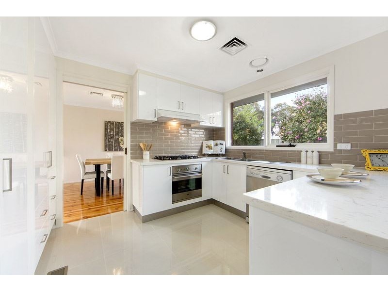 21 Lincoln Street, Burwood East VIC 3151