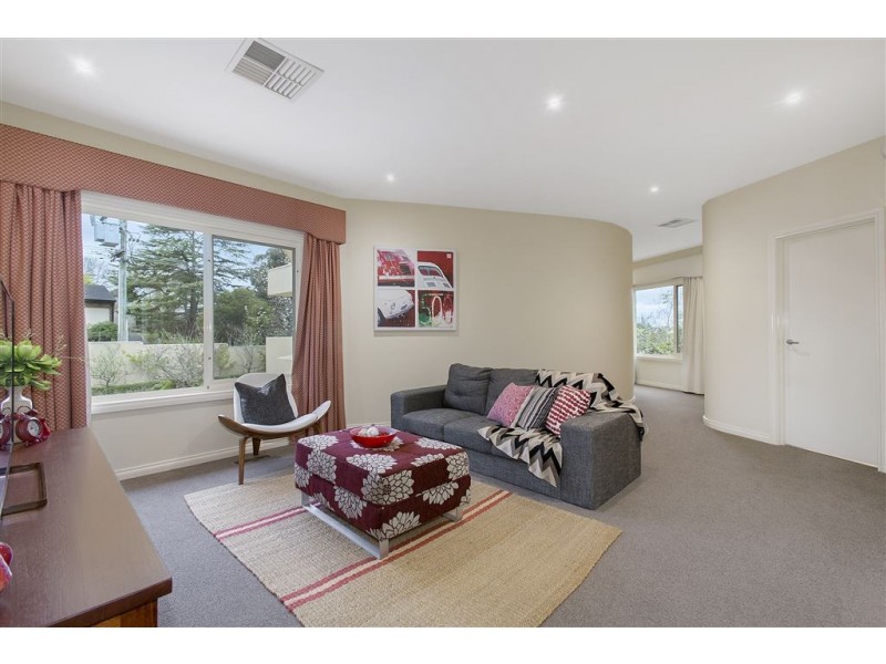 25 Aurisch Avenue, Glen Waverley VIC 3150