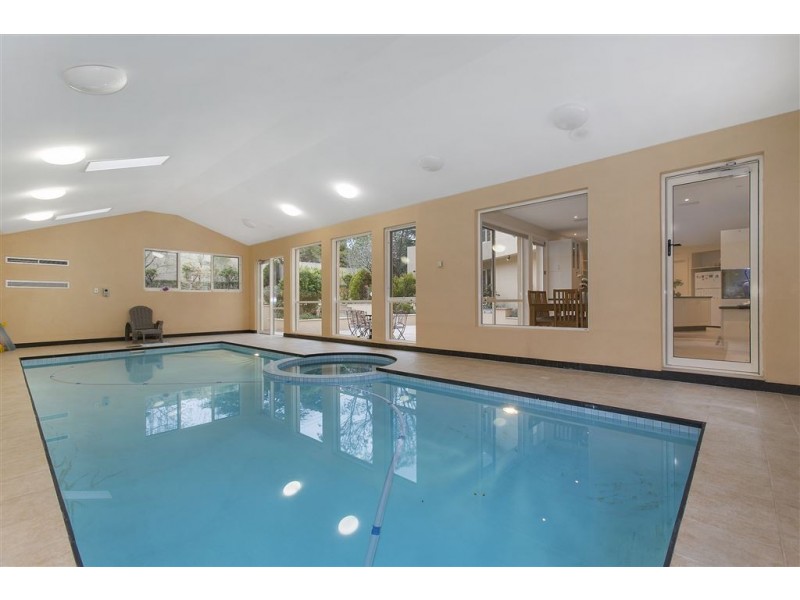 25 Aurisch Avenue, Glen Waverley VIC 3150