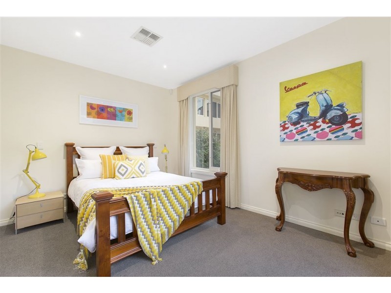 25 Aurisch Avenue, Glen Waverley VIC 3150