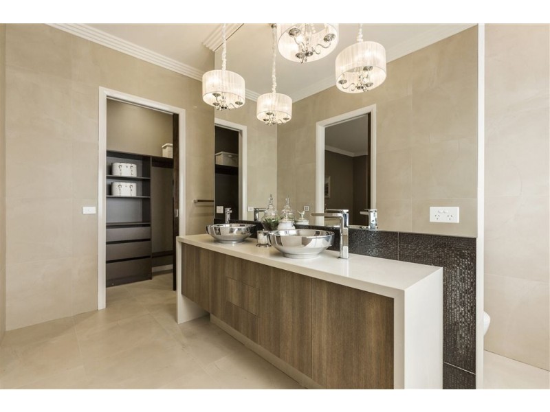 20 Landridge Street, Glen Waverley VIC 3150