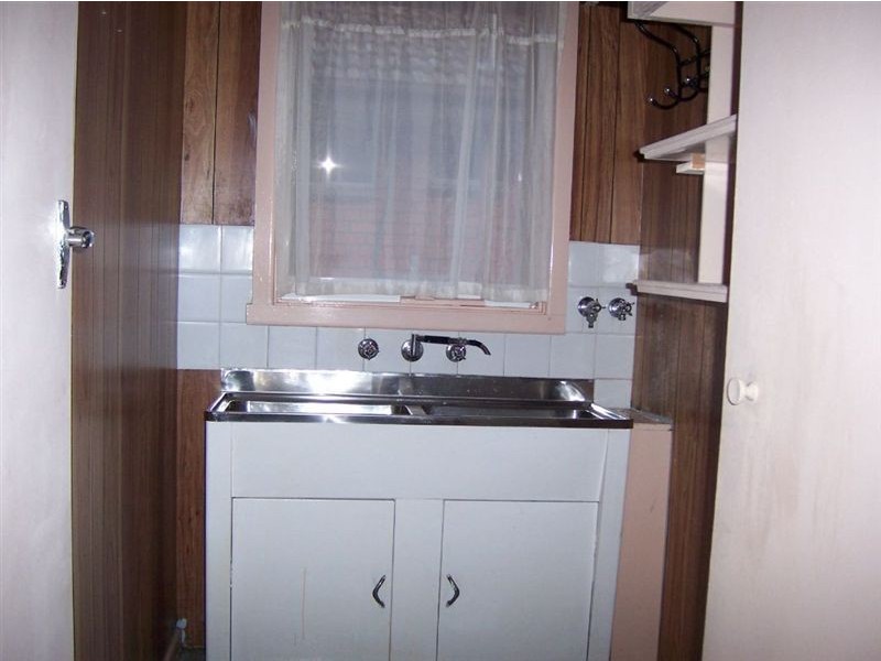 1/12 Owens Ave, Glen Waverley VIC 3150