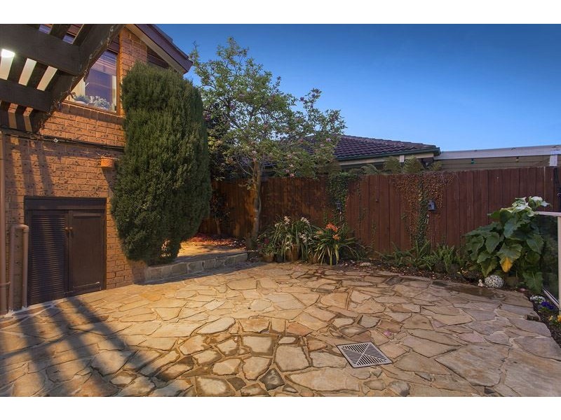 17 Rythdale Court, Glen Waverley VIC 3150