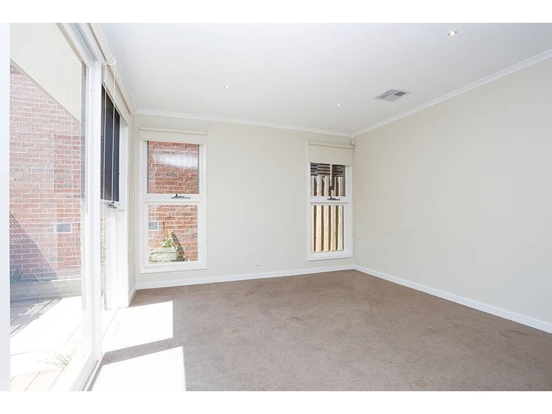 17 Wilson Road, Glen Waverley VIC 3150