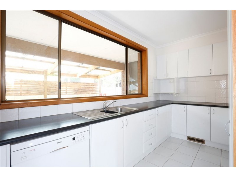 33 Bluehills Avenue, Mount Waverley VIC 3149
