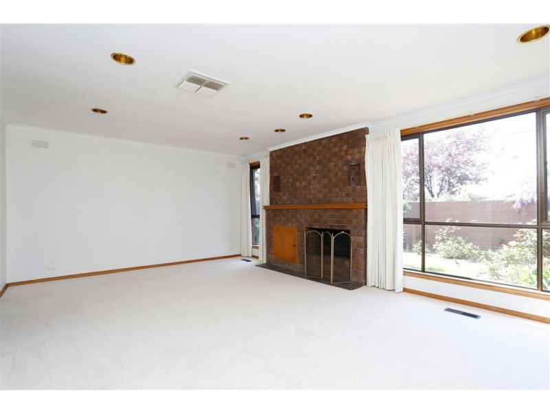 33 Bluehills Avenue, Mount Waverley VIC 3149