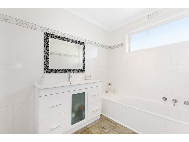 7 Oxley Close, Glen Waverley VIC 3150