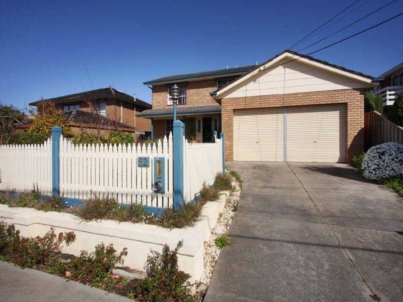 52 Remington Drive, Glen Waverley VIC 3150