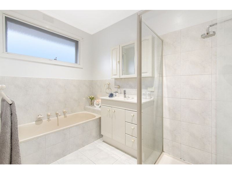 63 Cootamundra Drive, Wheelers Hill VIC 3150