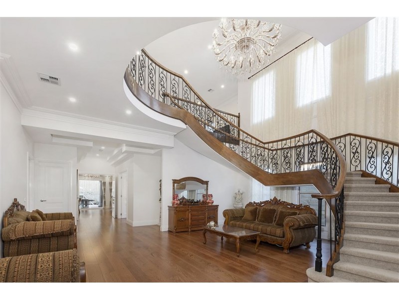 21 Lincoln Avenue, Glen Waverley VIC 3150