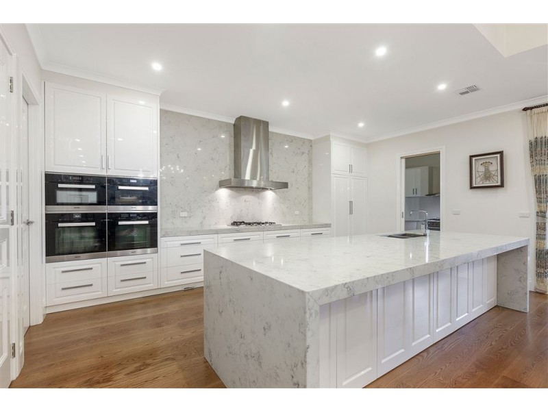 21 Lincoln Avenue, Glen Waverley VIC 3150