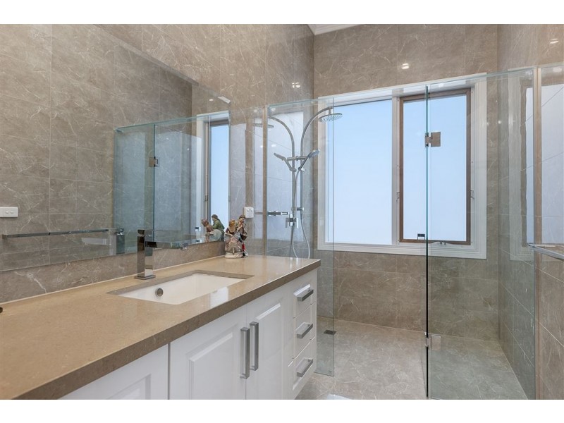 21 Lincoln Avenue, Glen Waverley VIC 3150