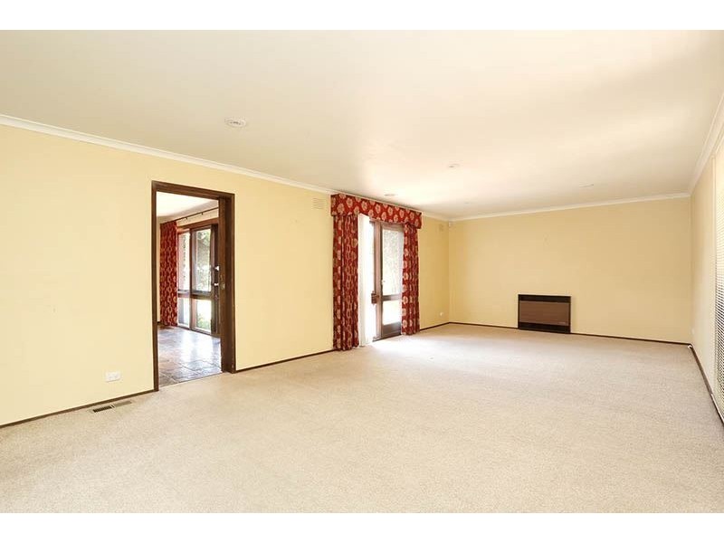 879 Waverley Road, Glen Waverley VIC 3150