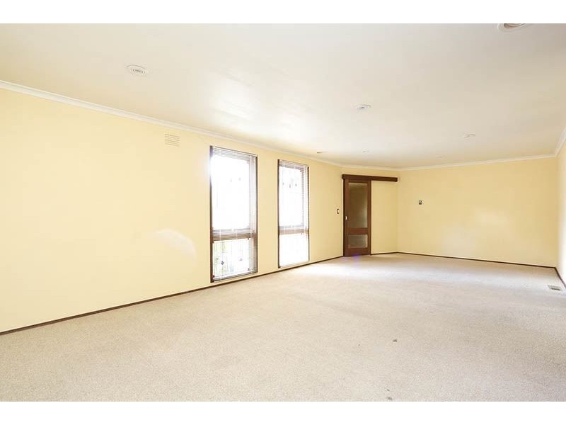 879 Waverley Road, Glen Waverley VIC 3150