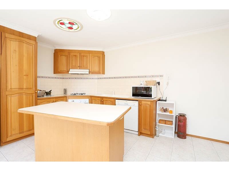 23 Dunscombe Avenue, Glen Waverley VIC 3150