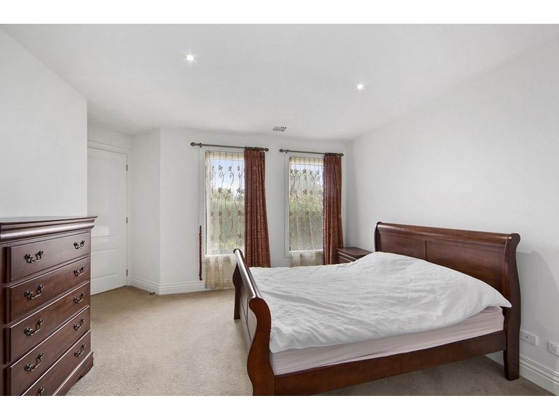 4B Pimm Court, Glen Waverley VIC 3150