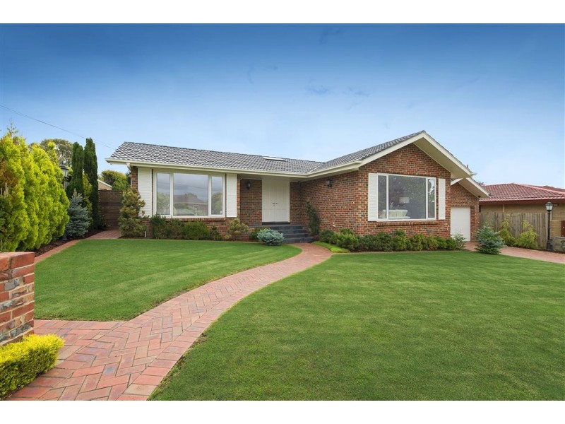 11 Blenheim Avenue, Glen Waverley VIC 3150