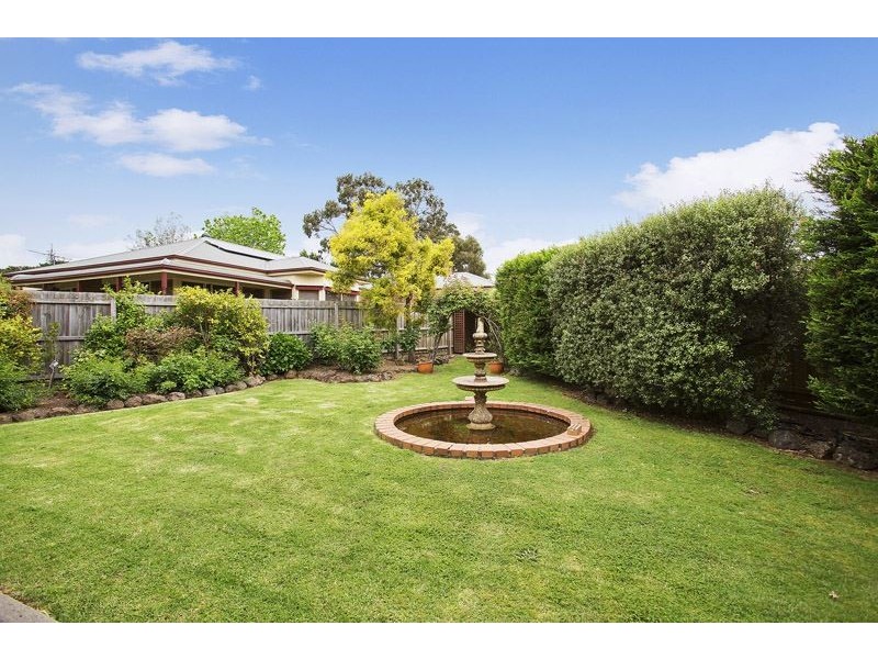 2/1 Baringa Street, Mount Waverley VIC 3149