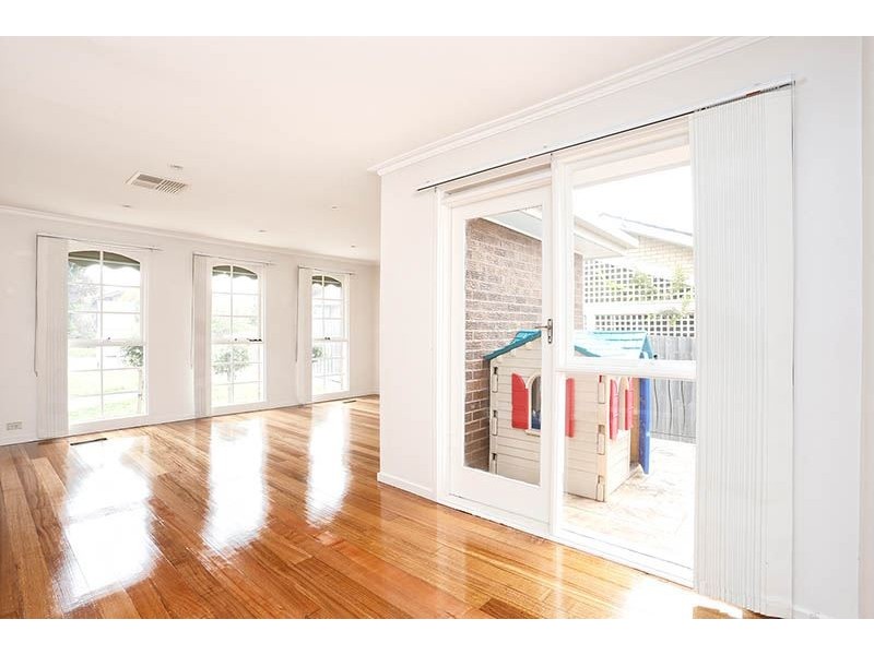 14 Mackellar Avenue, Wheelers Hill VIC 3150