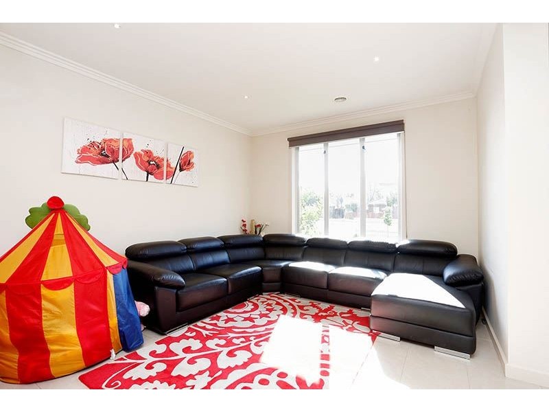 2/245 Lawrence Road, Mount Waverley VIC 3149