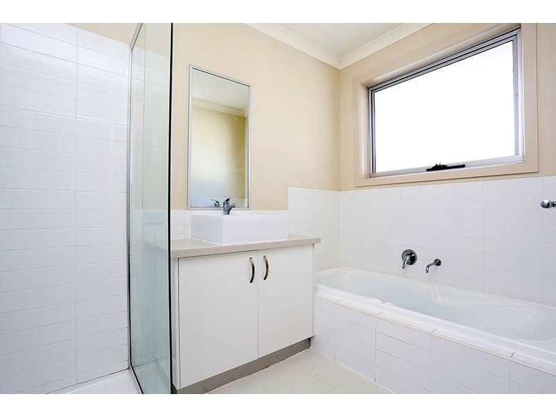 2/245 Lawrence Road, Mount Waverley VIC 3149